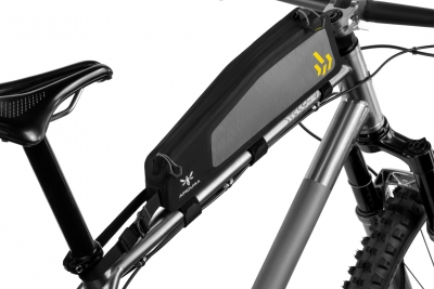 Brašna Apidura Backcountry long top tube pack (1,8l)