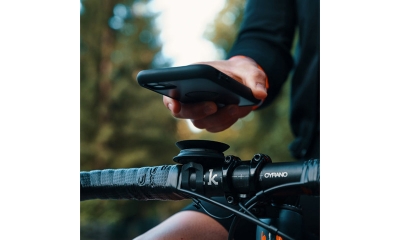 Magnetický držák Fidlock pro smartphone na řídítka